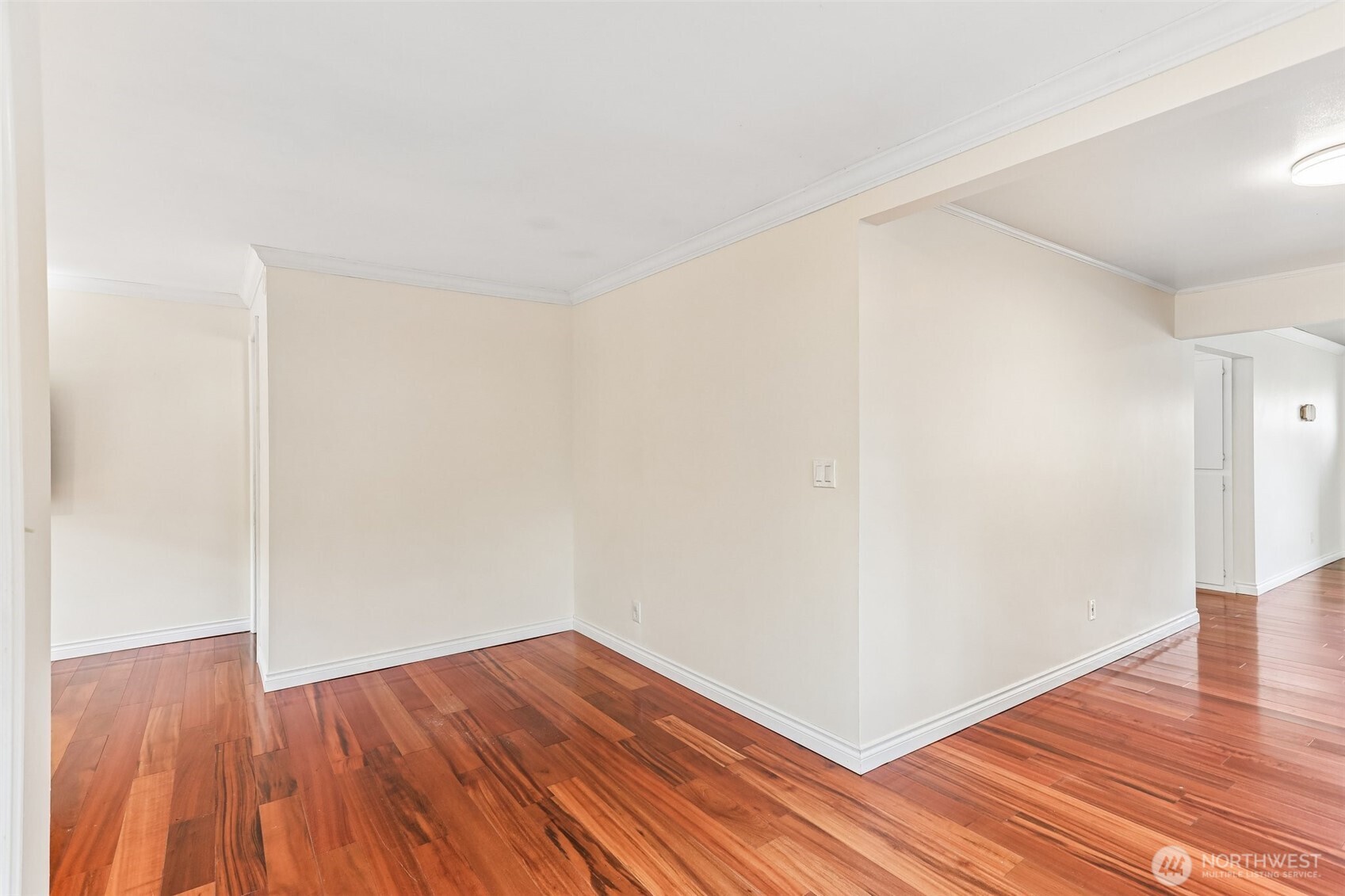 8613 42nd Avenue S Seattle WA 98118