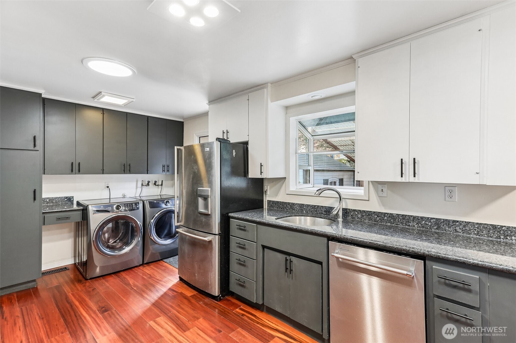 8613 42nd Avenue S Seattle WA 98118