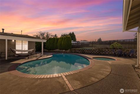 24228 47th Avenue SE Woodinville WA 98072