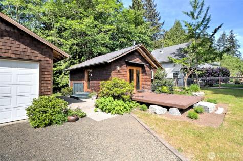 31 Spar Tree Drive Tahuya WA 98588
