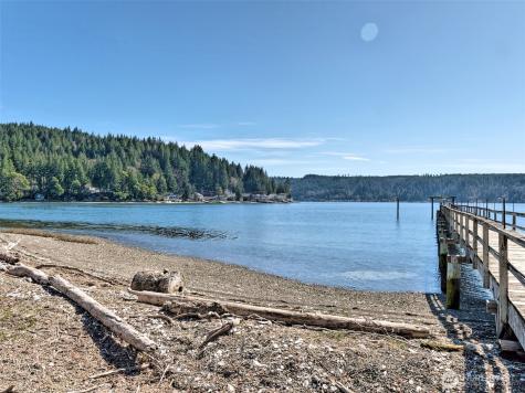 31 Spar Tree Drive Tahuya WA 98588
