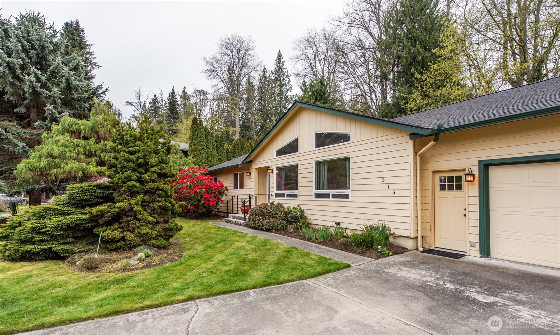 315 Dungeness Meadows Sequim WA 98382