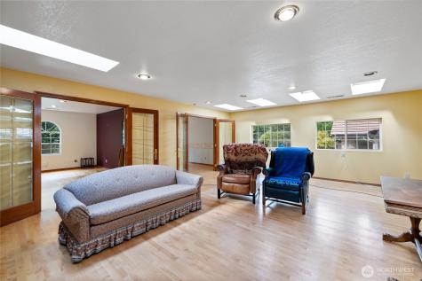 43103 Hilligoss Lane E Eatonville WA 98328