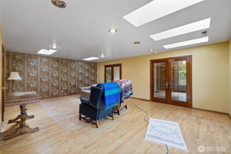 43103 Hilligoss Lane E Eatonville WA 98328