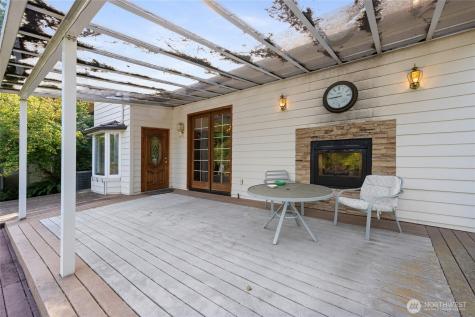 43103 Hilligoss Lane E Eatonville WA 98328