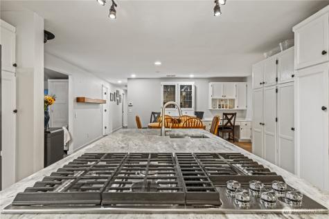 428 W Davies Loop Lake Stevens WA 98258