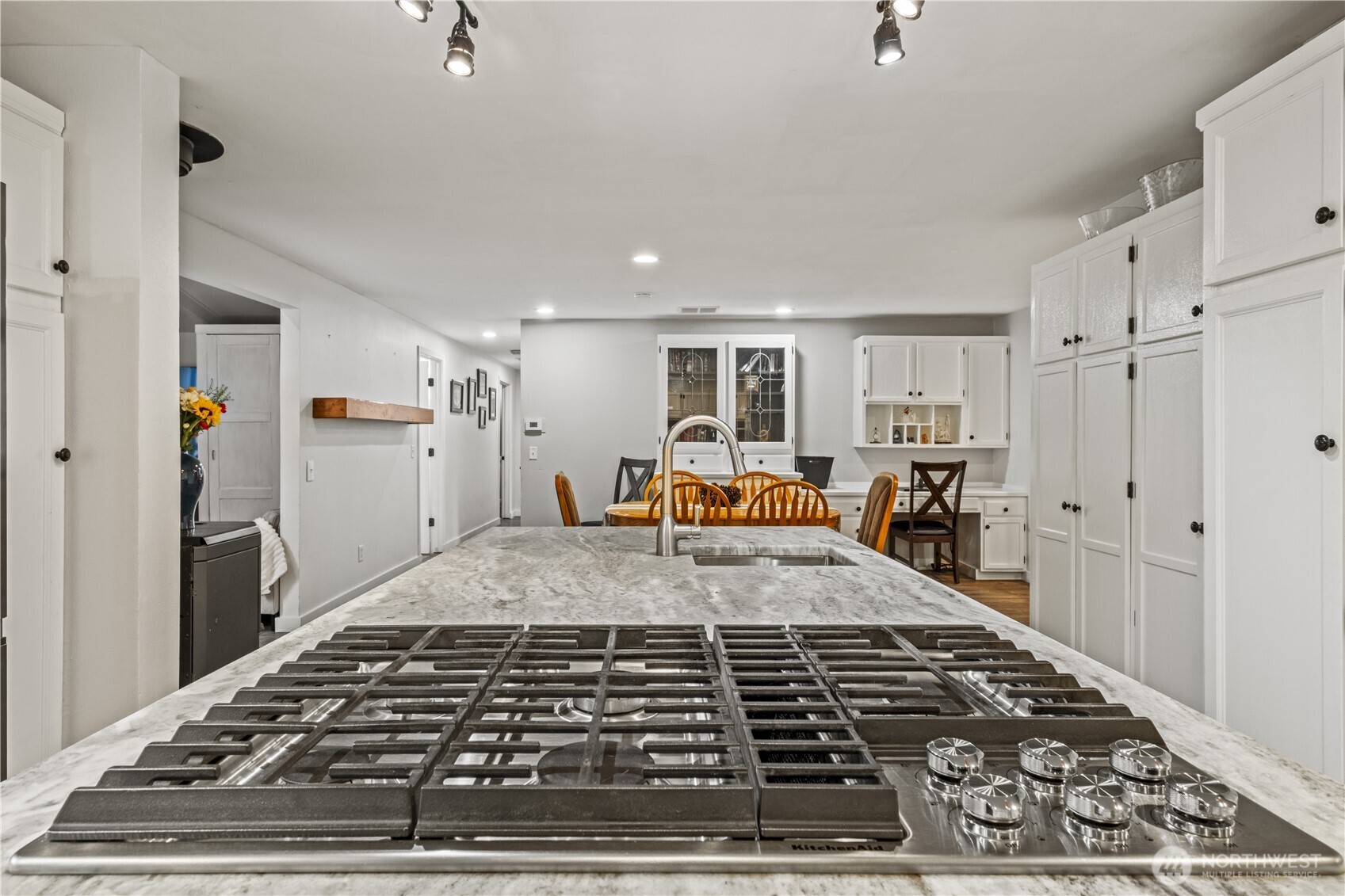 428 W Davies Loop Lake Stevens WA 98258