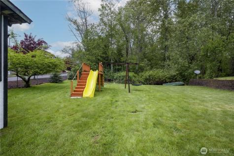 428 W Davies Loop Lake Stevens WA 98258