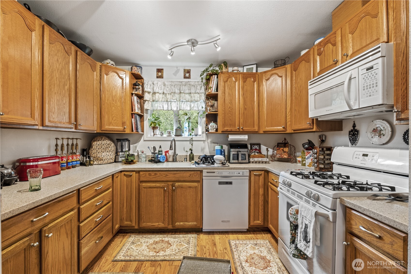 428 W Davies Loop Lake Stevens WA 98258