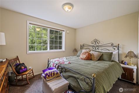 428 W Davies Loop Lake Stevens WA 98258