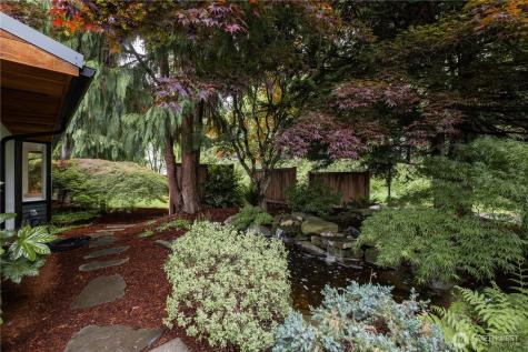 428 W Davies Loop Lake Stevens WA 98258