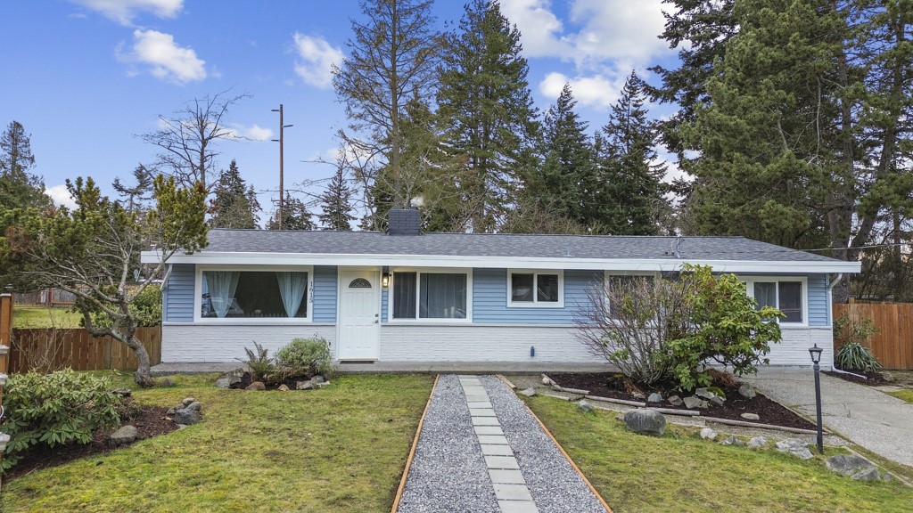 1615 N 196th Place Shoreline WA 98133
