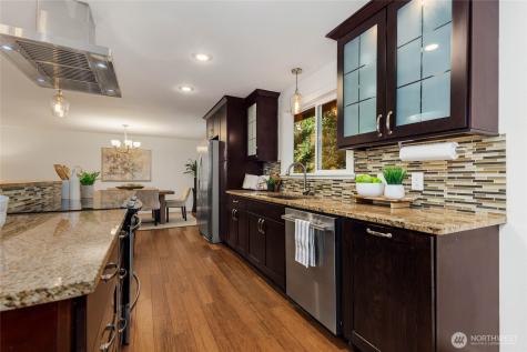 5839 NE 197th Street Kenmore WA 98028