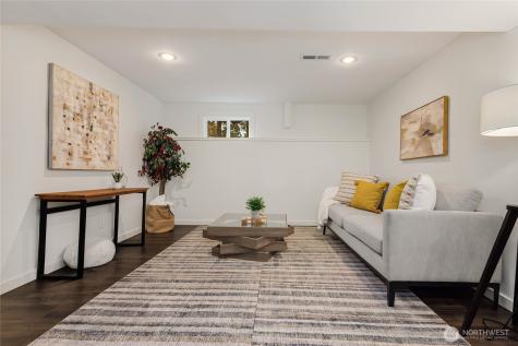 5839 NE 197th Street Kenmore WA 98028