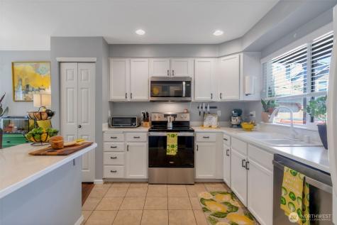 5802 14th Drive W Everett WA 98203