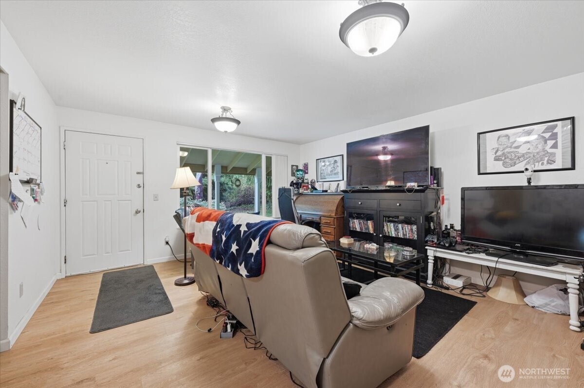 23247 35th Avenue W Brier WA 98036