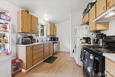 23247 35th Avenue W Brier WA 98036