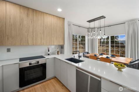18638 NE 55th Way Redmond WA 98052