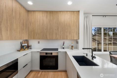 18638 NE 55th Way Redmond WA 98052