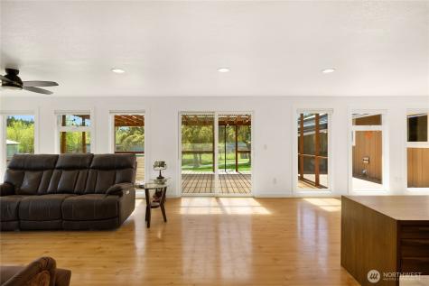 17300 Mima Acres Dr SE Tenino WA 98589