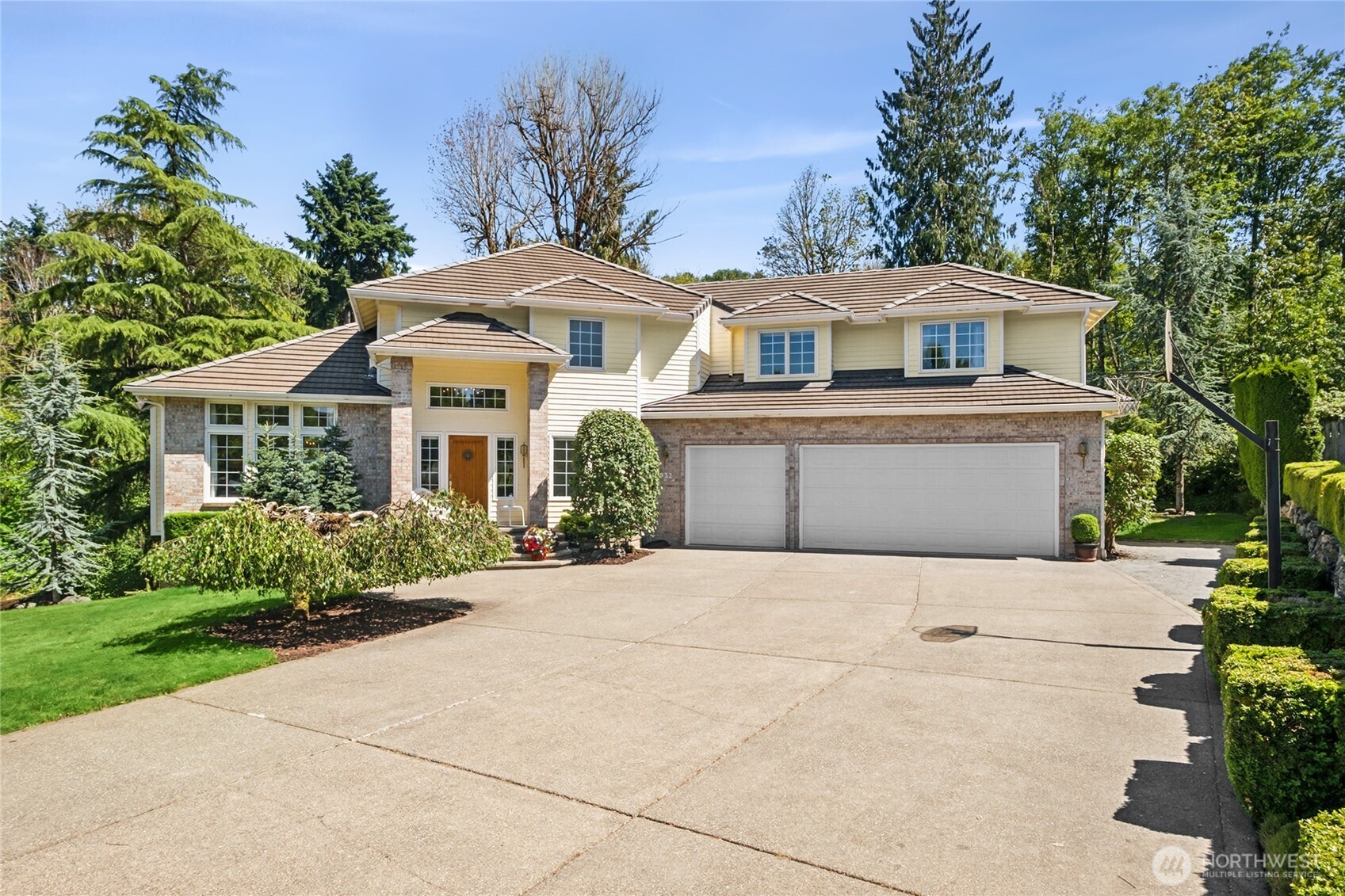 932 16th Avenue Ct SE Puyallup WA 98372