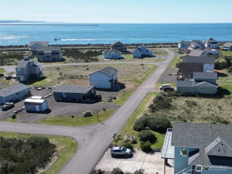 1439 Diamond Head Avenue SW Ocean Shores WA 98569