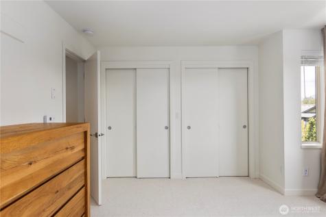 32731 Madrona Avenue SE Black Diamond WA 98010
