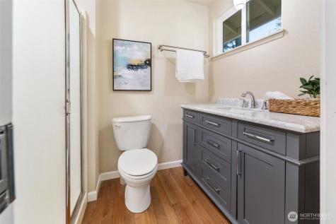 839 NE 200th Street Shoreline WA 98155
