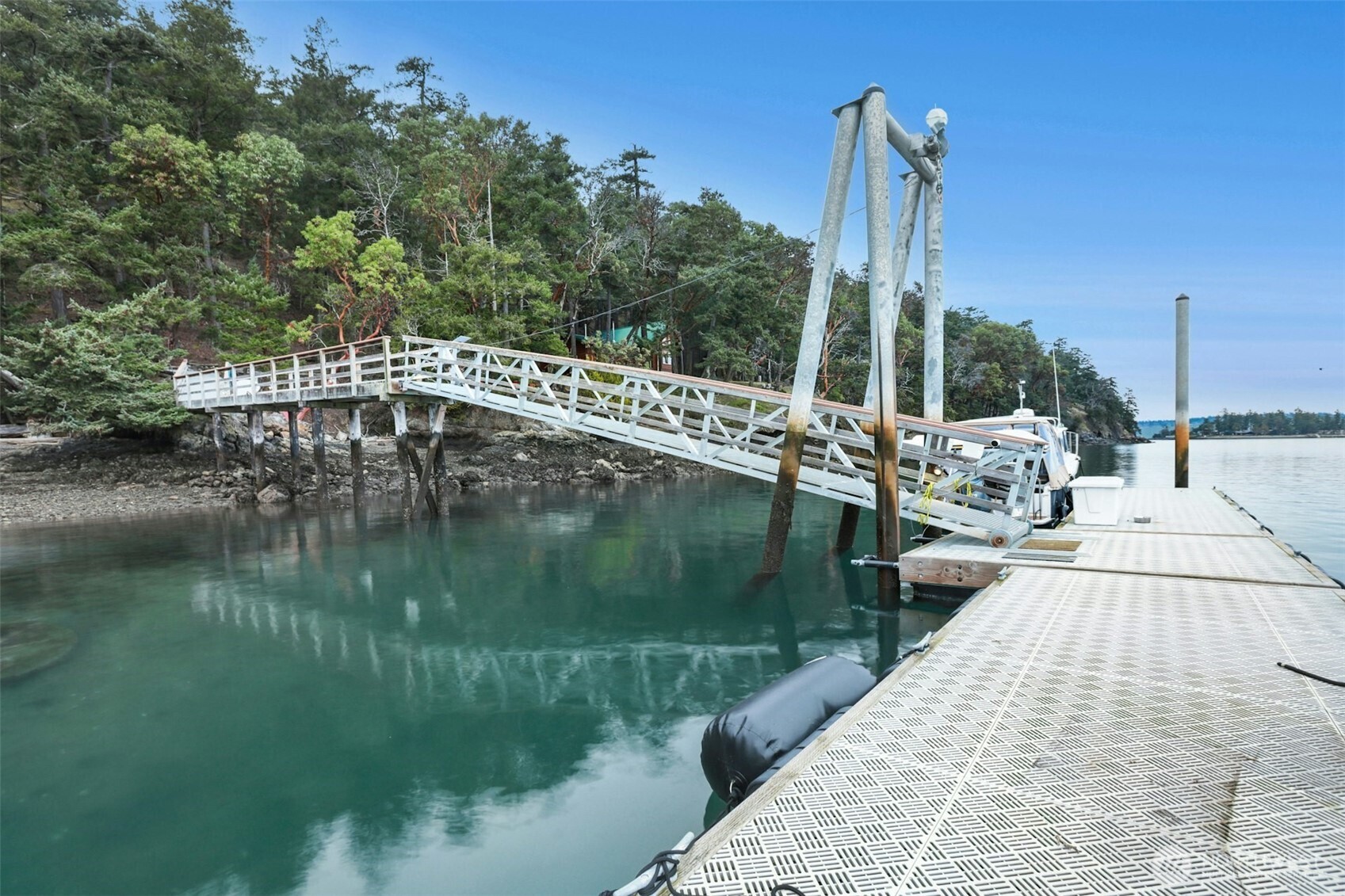 5 Smugglers Rowe Henry Island WA 98250