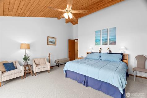 24 Anderson Lane Hoquiam WA 98550