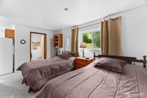 24 Anderson Lane Hoquiam WA 98550