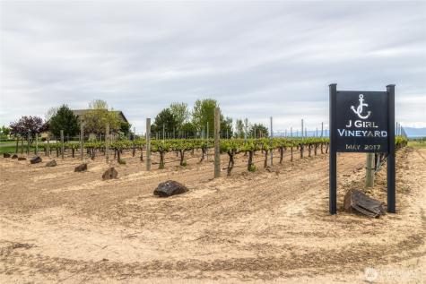 5736 Frog Hollow Road Touchet WA 99360