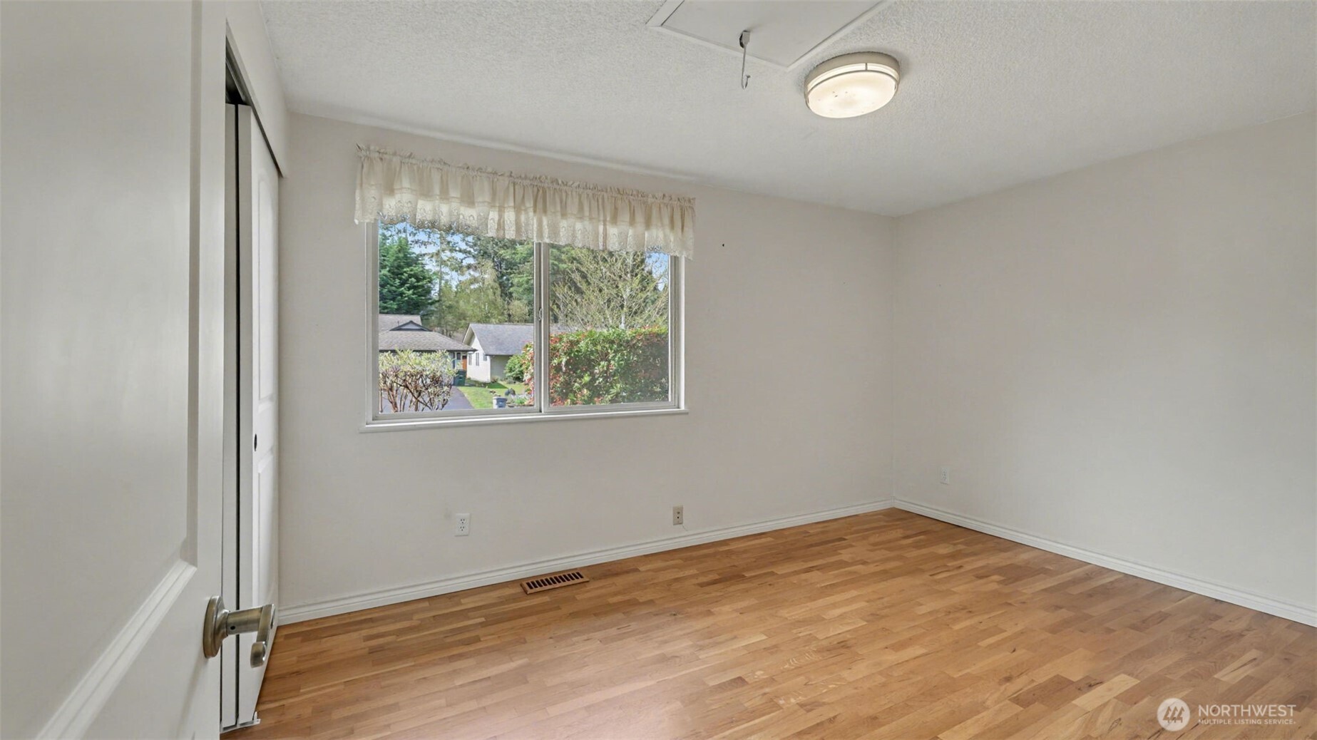 2618 168th Place NE Bellevue WA 98008