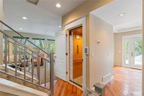 5601 W Mercer Way Mercer Island WA 98040