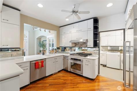 5601 W Mercer Way Mercer Island WA 98040