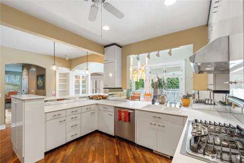 5601 W Mercer Way Mercer Island WA 98040