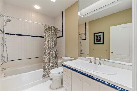 5601 W Mercer Way Mercer Island WA 98040