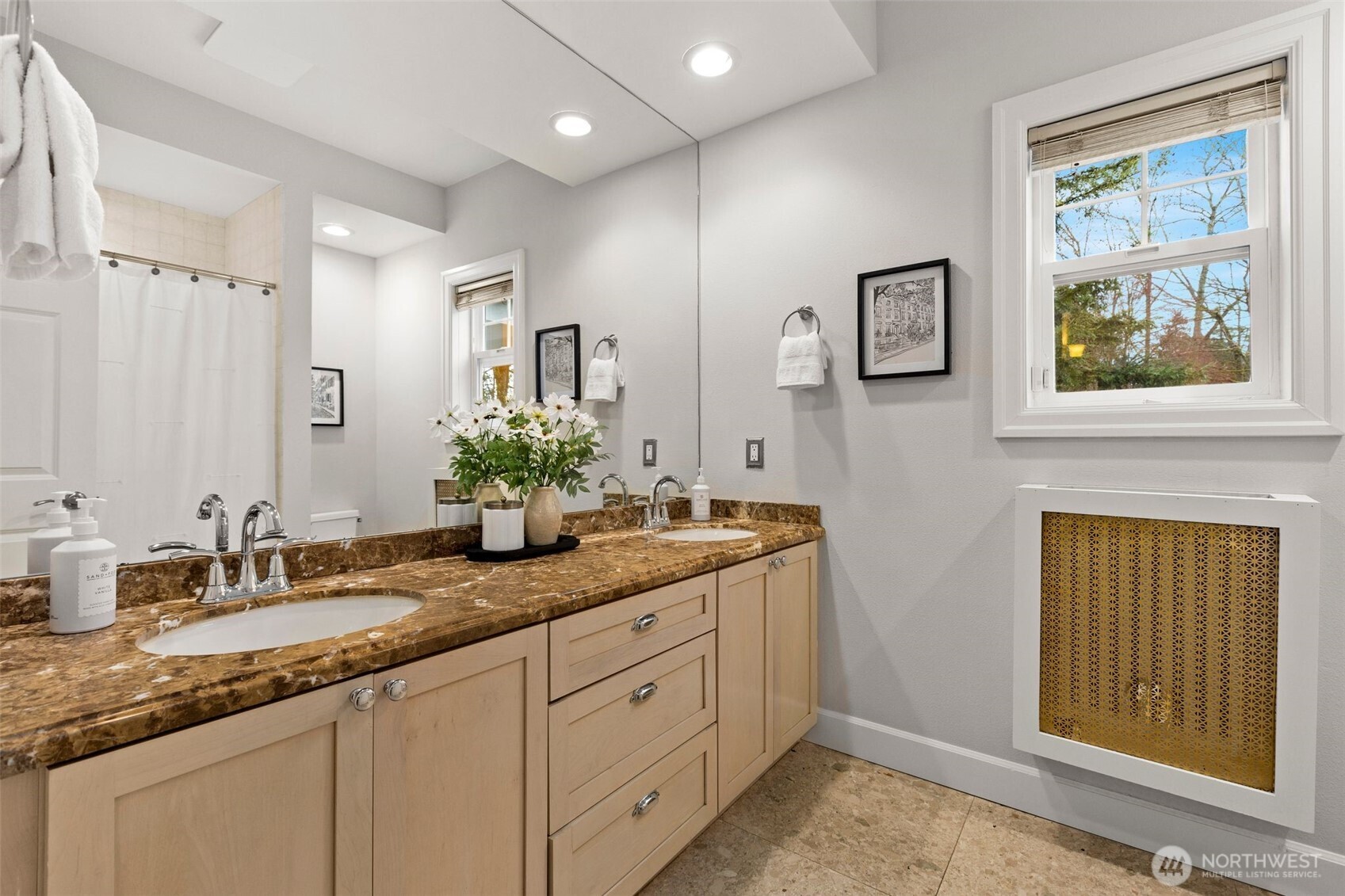 337 25th Avenue E Seattle WA 98112
