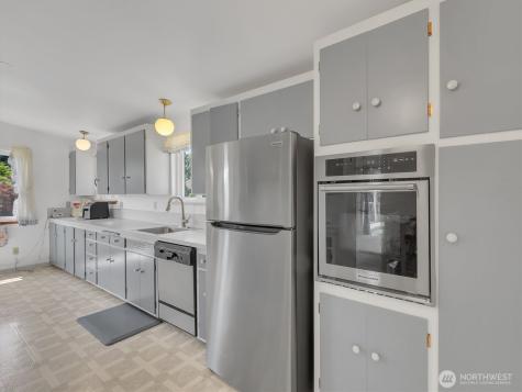 6512 NE 196th Street Kenmore WA 98028