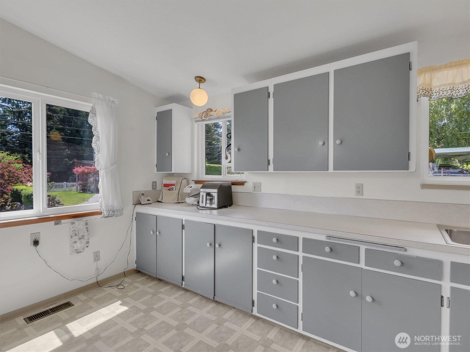 6512 NE 196th Street Kenmore WA 98028