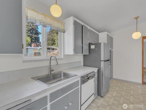 6512 NE 196th Street Kenmore WA 98028