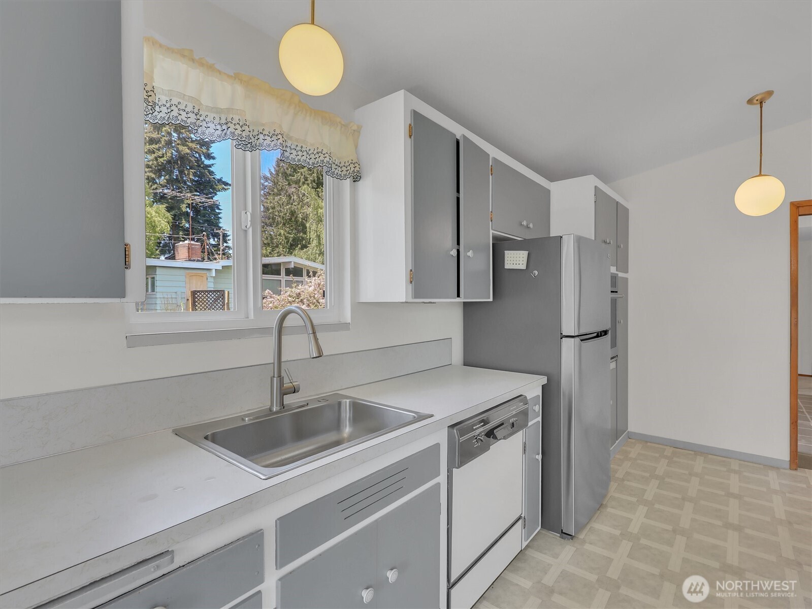 6512 NE 196th Street Kenmore WA 98028