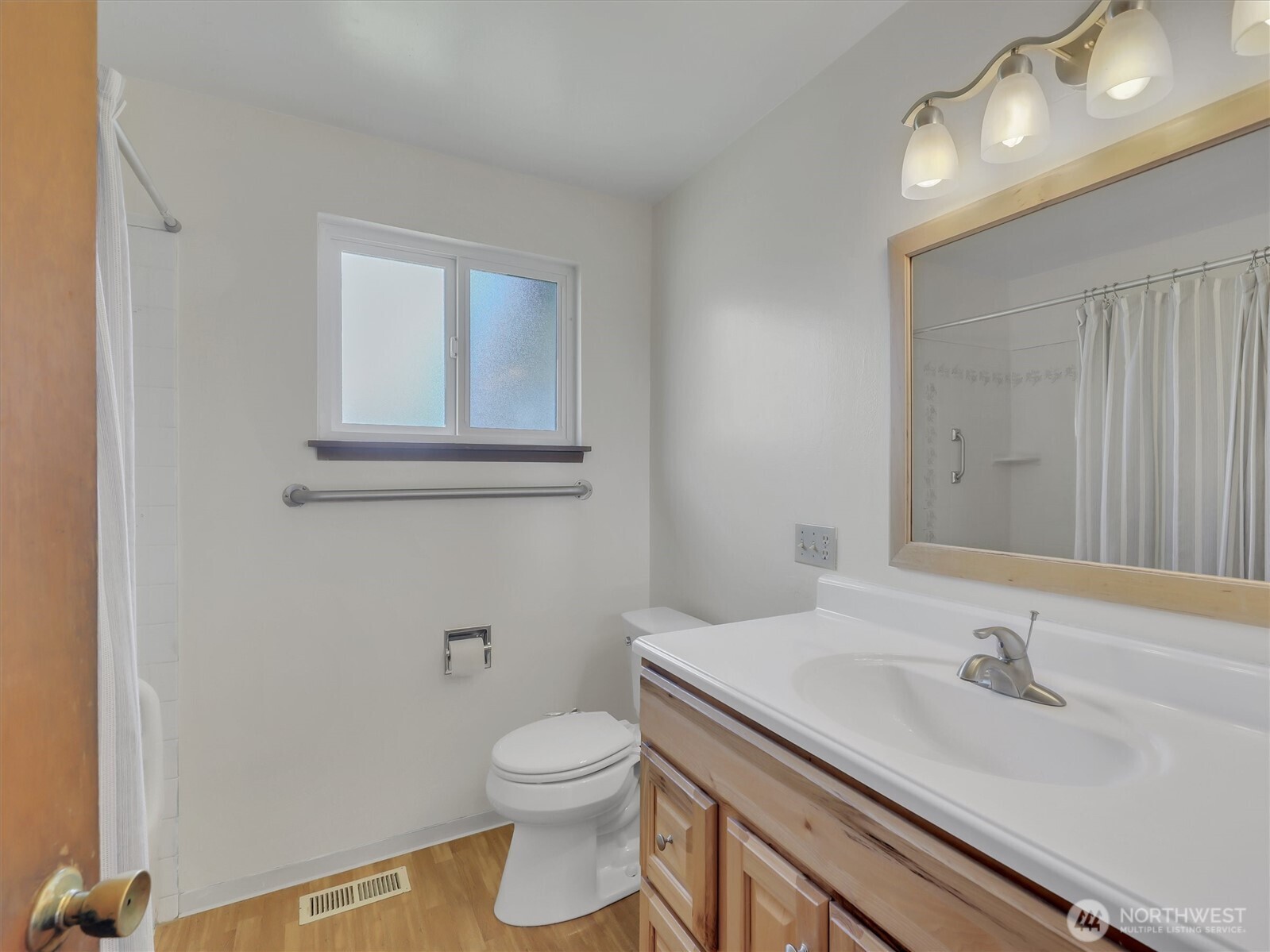 6512 NE 196th Street Kenmore WA 98028