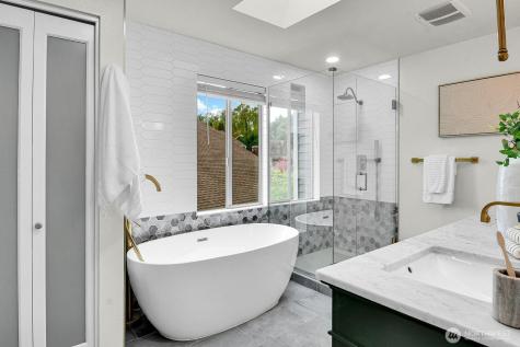 15631 SE 156th Street Renton WA 98058
