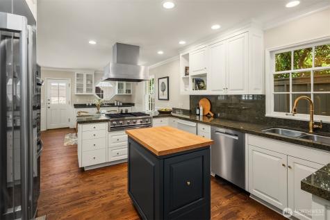 818 E Edgar Street Seattle WA 98102