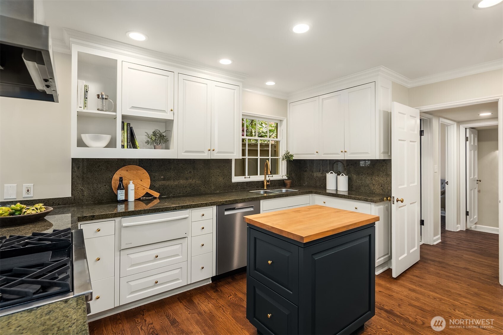 818 E Edgar Street Seattle WA 98102
