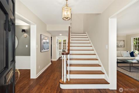 818 E Edgar Street Seattle WA 98102