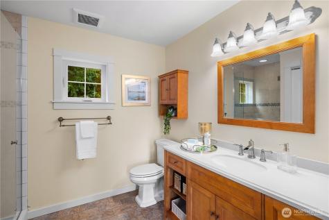 528 W Lake Sammamish Parkway SE Bellevue WA 98008