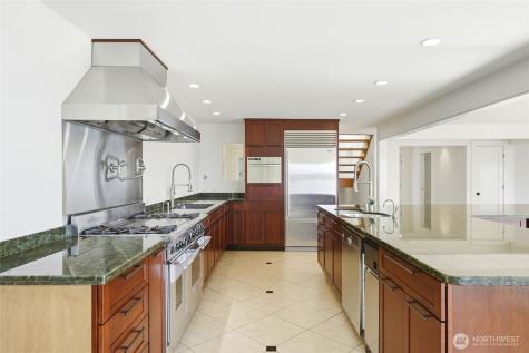 8449 W Mercer Way Mercer Island WA 98040