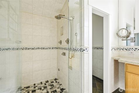 8449 W Mercer Way Mercer Island WA 98040
